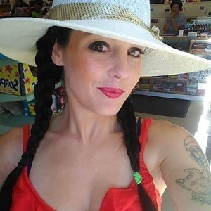 Meet your Posher, Charly